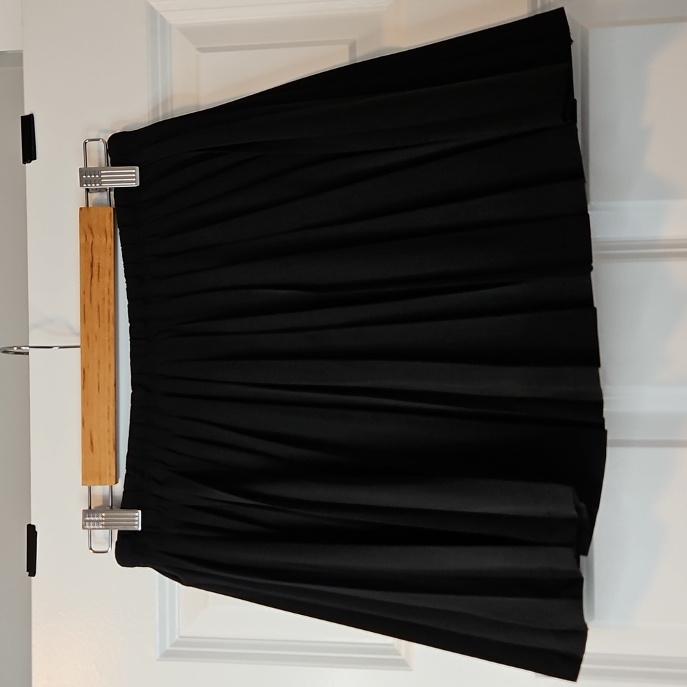 Vuori Clementine Pleated Tennis/Pickleball Active Black Skirt Small - Picture 7 of 8